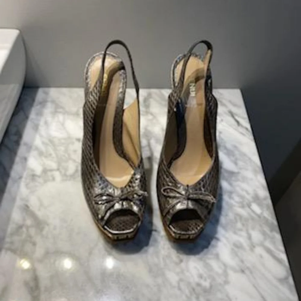 Fendi Sling back heels